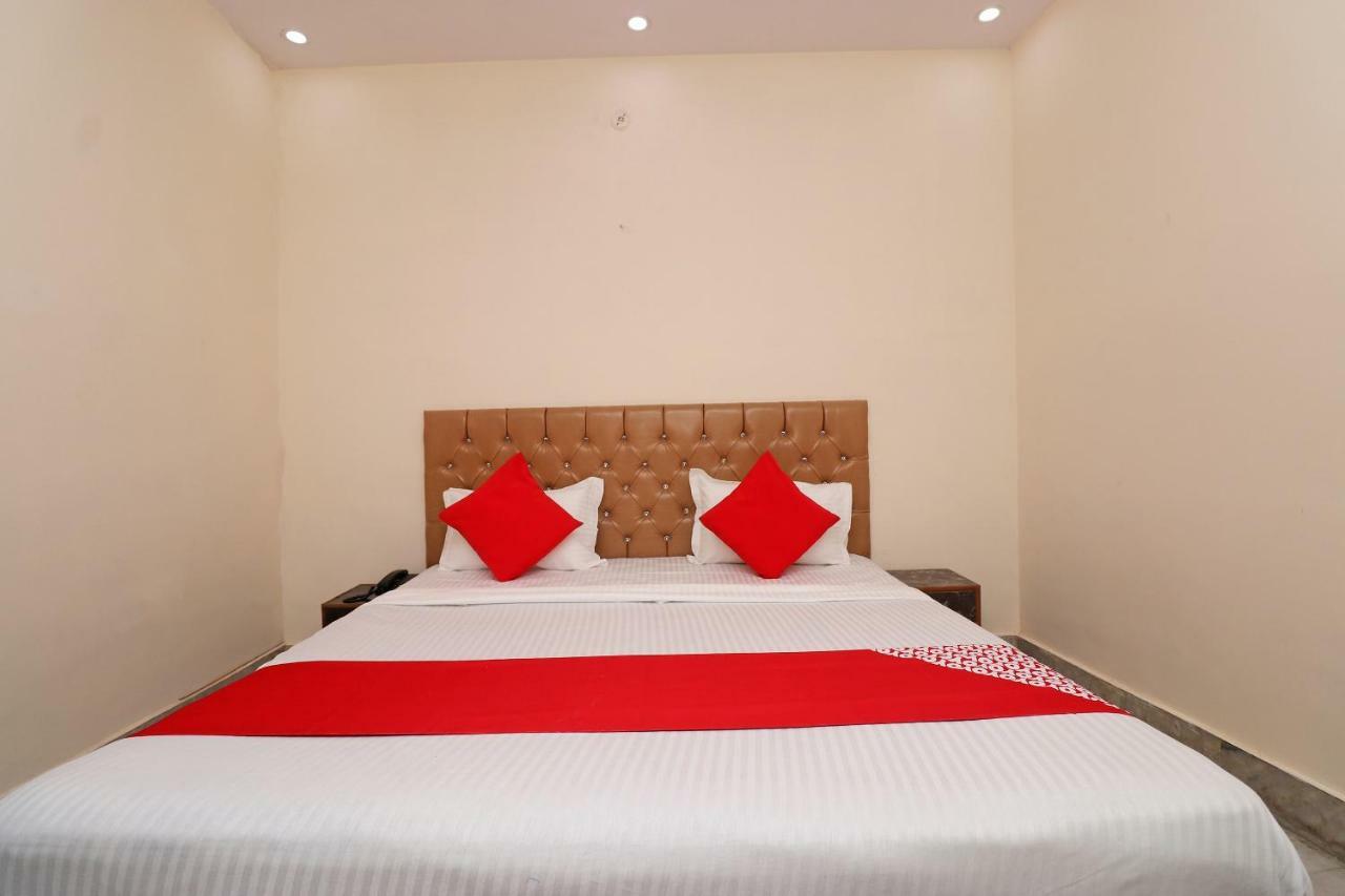 Oyo 30288 Hotel Moon Palace Лакхнау Екстер'єр фото